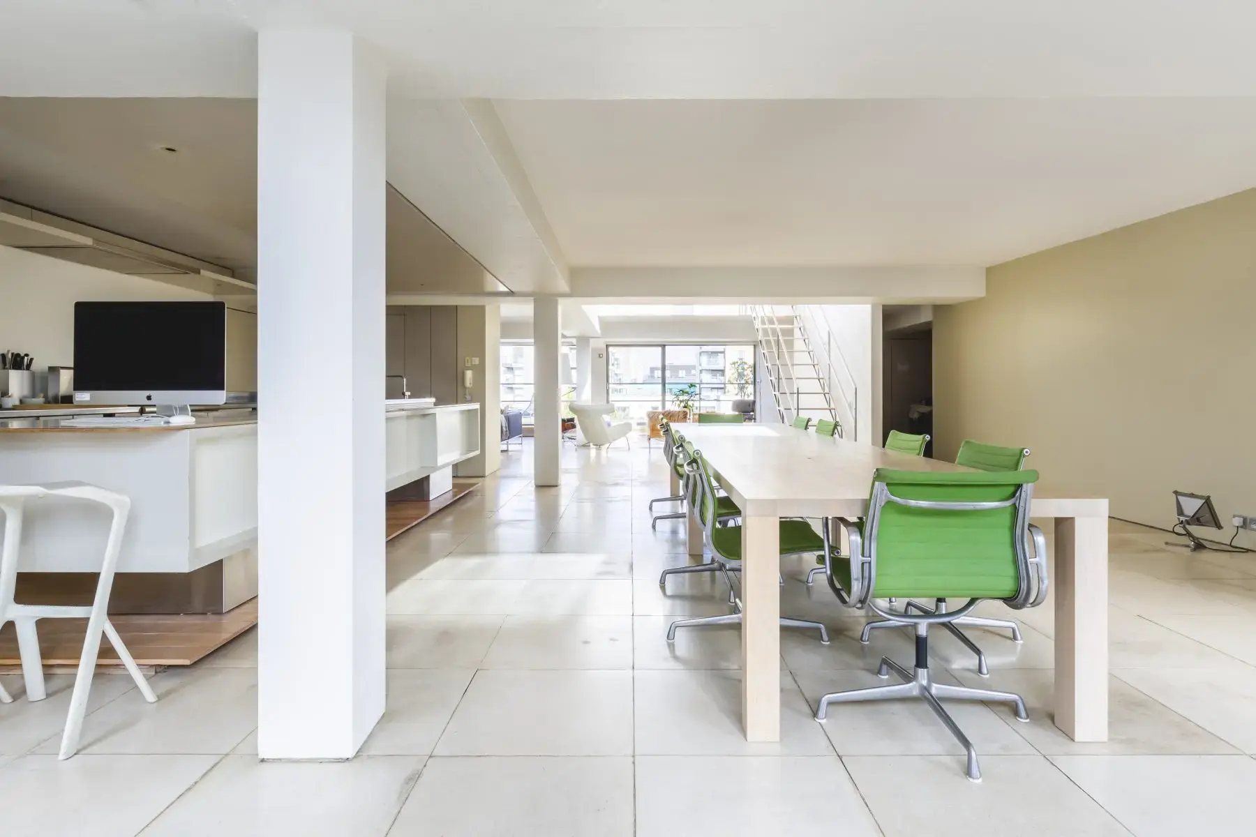 Minimalist Penthouse with Roof Terrace in Old Street